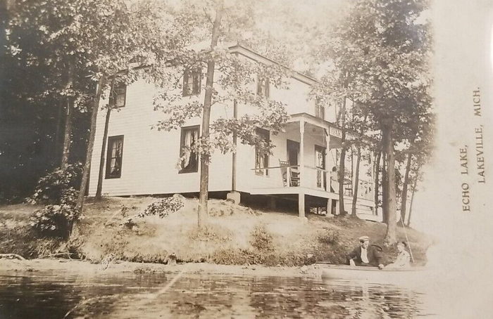 Lakeville - Old Postcard (newer photo)